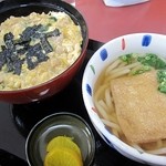 にらんさん - きつねうどん380円と親子丼500円