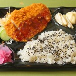 Karaage Semmon Tenaji Maru - とんかつ弁当
