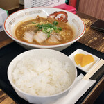 Shimashou - 中華そば、白ご飯