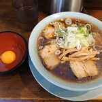 ひろちゃんラーメン! - 中華そば大に生玉子追加した。