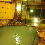 渓山亭 - 乳白色の内風呂  (2012/10 訪問)