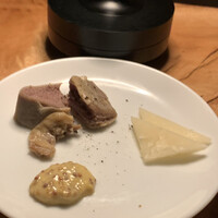 カルネジーオ イースト - 