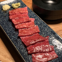 カルネジーオ イースト - 