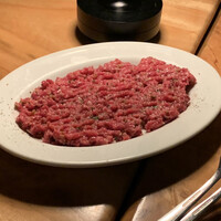 カルネジーオ イースト - 