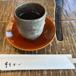 竹やぶ 柏本店 - お茶を飲んでそばを待つ