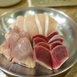 串カツの中村屋 - 鳥刺し三種盛り（心臓・砂肝・ささみ）