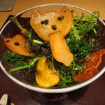 神保町 傳 - えこだねこの野菜畑  ほうじ茶を掛けて