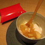 神保町 傳 - カスタードプリンとモンブラン→湯葉のパイでアップルパイへの変化を楽しんで