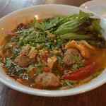 チョップスティックス - ブン リュウ クア(エビ団子入りカニ汁麺)