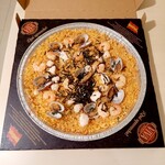 VIVA PAELLA - 料理写真:海老と浅利のガーリックパエリア 2360円