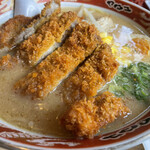 自由軒 本店 - みそカツラーメン