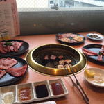 焼肉問屋 牛蔵 - 