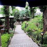 キングオブキングス - 南東のベンチから。