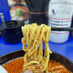 来来亭 - 赤味噌ラーメンの麺