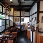 珠玉や - ロビーは古民家風