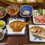 旅荘 みなと - 舟盛り以外もこの充実ぶり