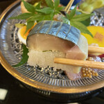 山玄茶 - ミニサイズの鯖寿司もしっかり美味しい♡