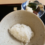 山玄茶 - 水分をたっぷり含んだ美味しいお米です。大将の出身・滋賀県のお米。