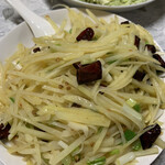 中華家庭料理 華園 - じゃがいも千切り炒め