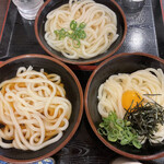 讃州製麺 - 左下:ぶっかけ      中上:かけ　　右下:甘玉