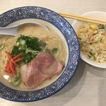 麵屋カモメ亭 - 