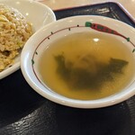 Fukuyoshi - 薄味だけど、変に美味いワカメスープ…