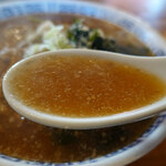 かじかや手打らーめん - 胡麻散るスープ