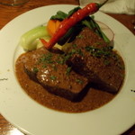 マション - 牛ザブトンのロースト、マスタードソース