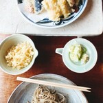 志な乃 - 上天ぷらとタヌキ蕎麦