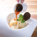 Vanilla ice cream affogato