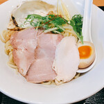 麺屋 貝原 - 美しい盛り付け