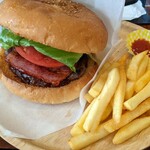 バーガーズ カフェ　トモトモ - 
