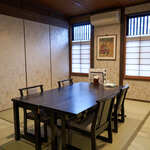 Honkaku Sumi Biyaki Unagi Oumigyuusara - 全８室の個室で安心してお食事ください