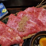 池袋 肉酒場也 - 究極の特上神戸カルビ