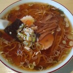 Mimori Shiyokudou - 中華そば  もも醤油！スープの色が良い！