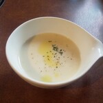 神戸ハンバーグウエスト - じゃがいもと玉ねぎの冷製スープ