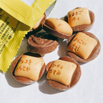 メグリア - 料理写真:チョコ美味しい。3秒で虫歯になりそうなぐらいむっちりした甘いチョコ。美味しかった。