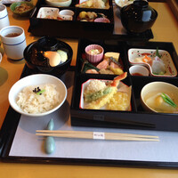 京懐石とゆば料理 松山閣 JR京都伊勢丹店 - 