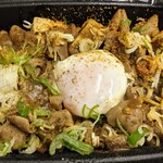 味ごよみ宮田 - ホルモン煮込み丼（テイクアウト限定メニュー）