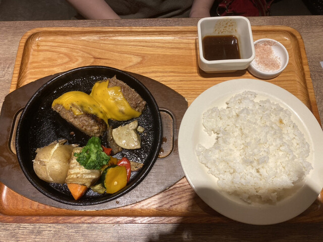 いしがまやハンバーグ 成城コルティ店 成城学園前 ハンバーグ 食べログ