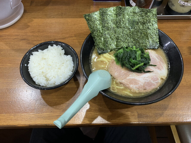 らーめん家 せんだい 横浜駅西口店 横浜 ラーメン 食べログ