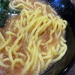 麺家 GOOD LUCK - 富士製麺の中太麺。
