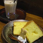 うさぎとぼく - ボキらがうさぼくさんで最近よく注文してるのは、シフォンケーキなの。