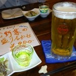京琉酒彩　海月 - オリオンビールと突き出し。