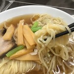 新 邨昌 - ラーメンの麺