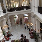 Raffles - 2階からロビー