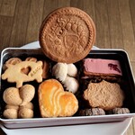 エミュ ザ キッチン - 料理写真:ビスキュイ缶　4482円