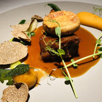 北海道産黒毛和牛フィレ肉のポアレ　アマレット風味の南瓜　フランス産秋トリュフ　ジャンボマッシュルーム　ソースシャスール