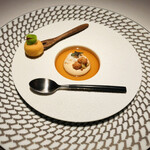 銀座 レカン - 毛ガニのジュレ　ズワイガニのムース　カリフラワー　ズワイガニのクロケット