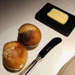 銀座 レカン - ライ麦パン　ミニバケット　バター